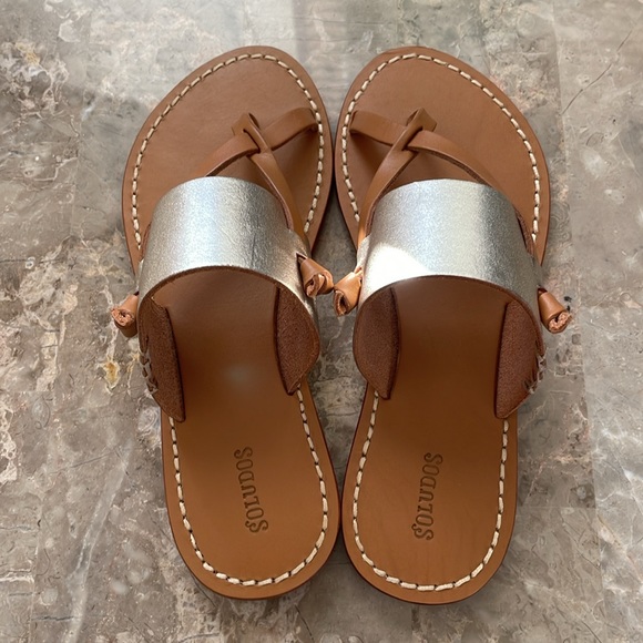 New in Box- Soludos Slotted Thong Leather Sandal- Size 5.5- Platinum color - Picture 6 of 14